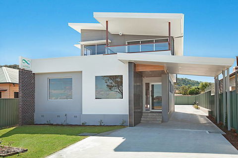 Lake Macquarie Dental Practice - Dentists Hobart 0